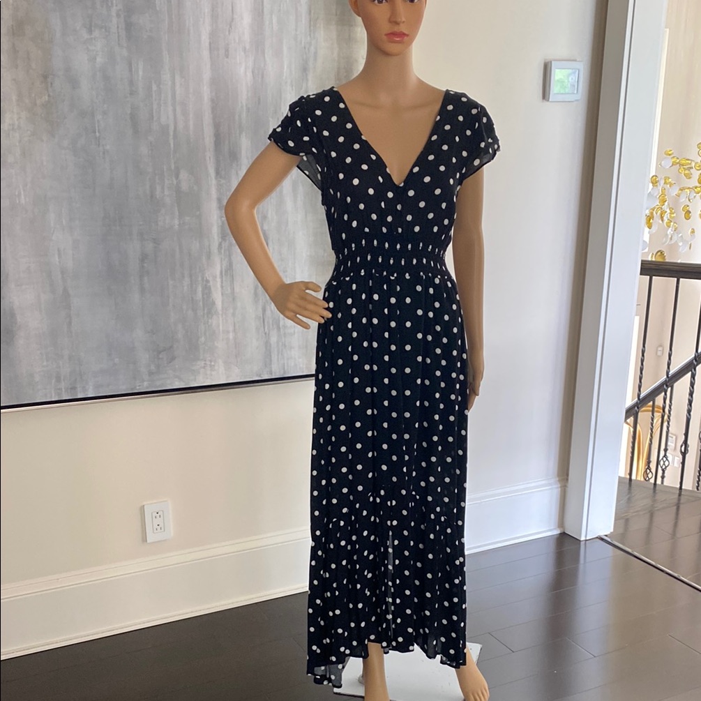 White And Black Maxi Dress With Tie Front And Flutter Sleeves